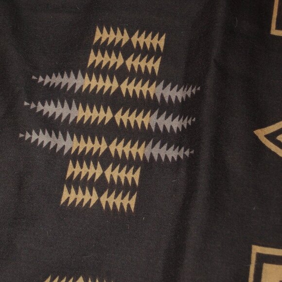 Pendleton Scarf - Picture 2 of 8